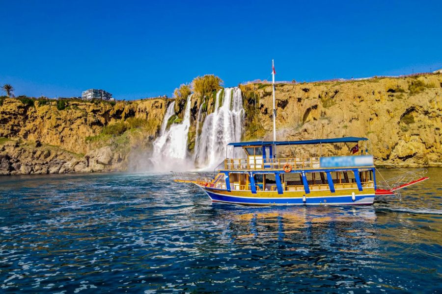 Waterfall Relax Boat Tour
